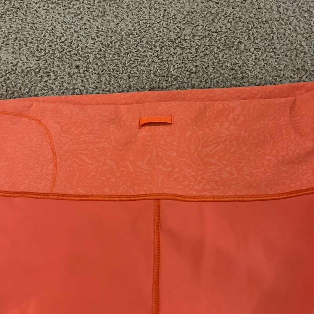 Lululemon Leggings Size 18. Orange with pattern - Picture 7 of 7